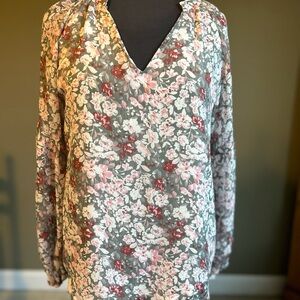 Floral V-Neck Boutique Blouse